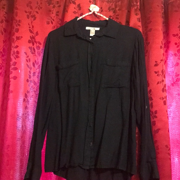 Beautiful navy button down with flower embroidery - Picture 2 of 6